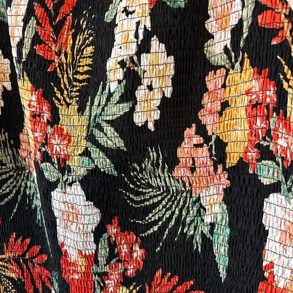 Midi Floral Puff Sleeve Dress ideal for that Tropical vacation Size XL - Picture 7 of 7